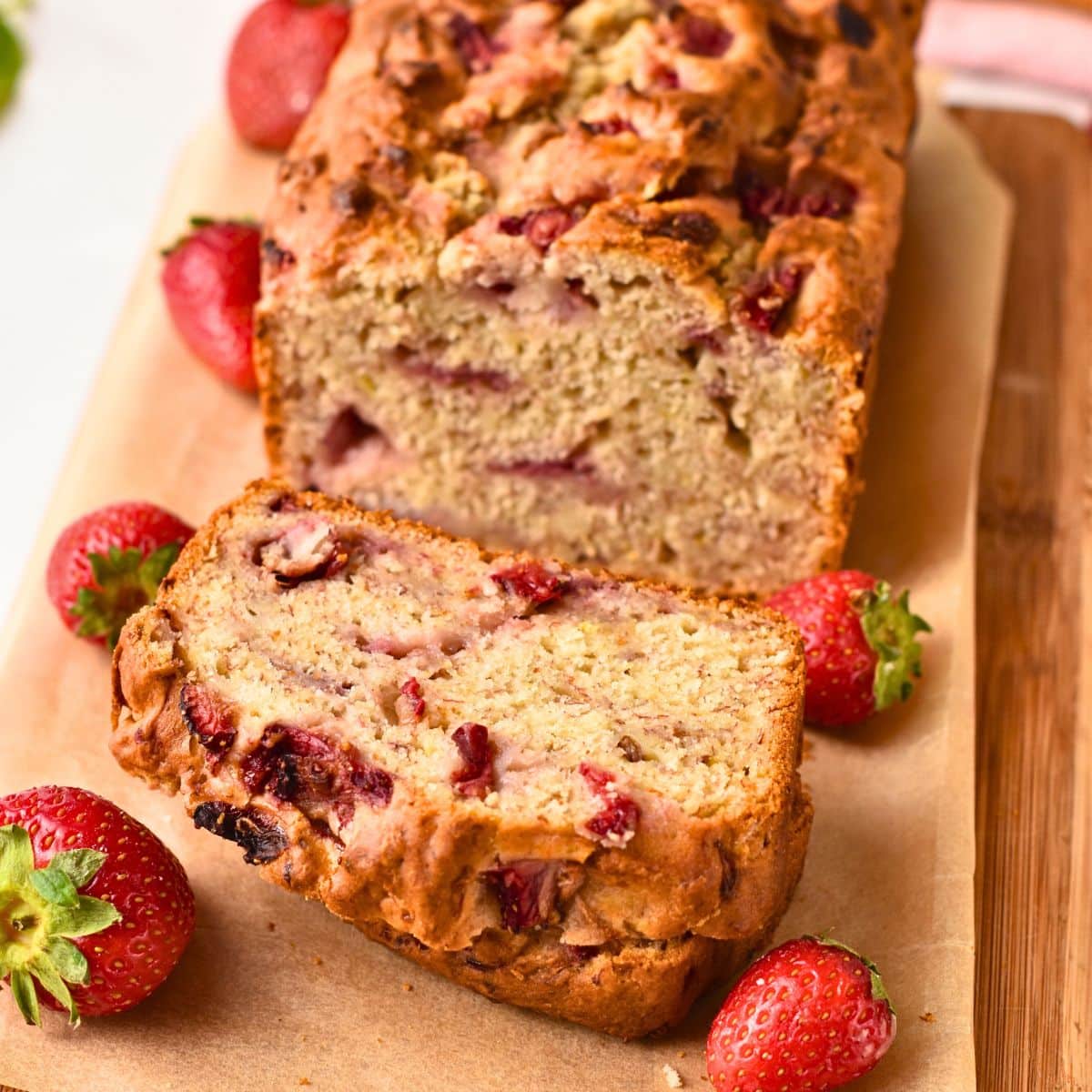 No-Fuss Plant-Based Strawberry Banana Breakfast Bars